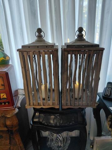 2 xl grote windlichten  hout /metaal / glas   beschikbaar voor biedingen