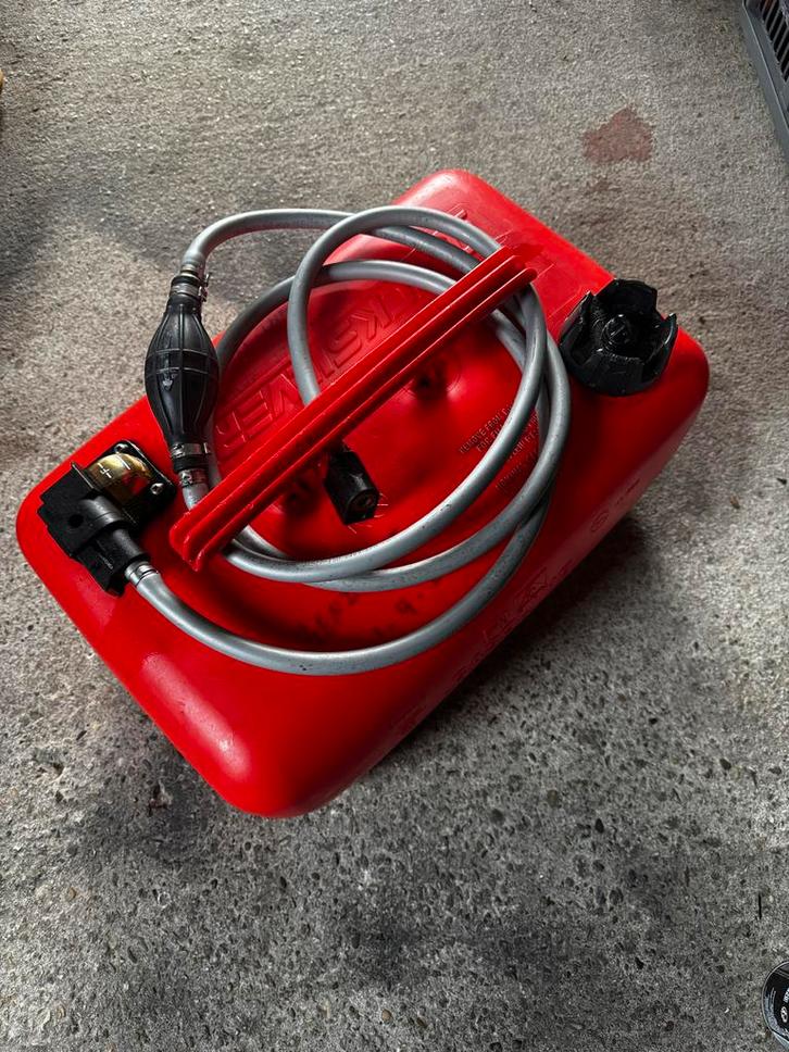 Quicksilver 25L Brandstoftank, Watersport en Boten, Accessoires en Onderhoud, Gebruikt, Motor en Techniek, Ophalen
