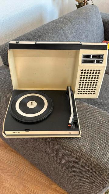 Philips 423 koffermodel platenspeler beschikbaar voor biedingen