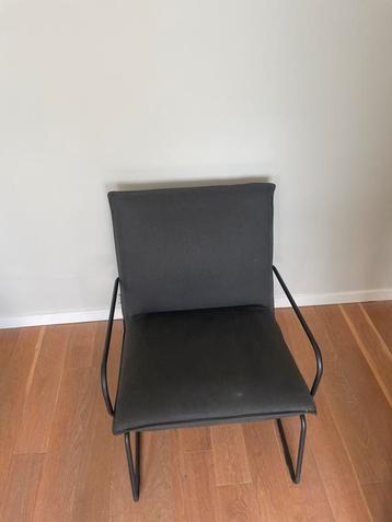 Grijze fauteuil Loods 5 – goede staat, per stuk of als set beschikbaar voor biedingen