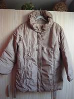 Nieuwe warme zand beige winterjas met een blokje. Maat M., Ophalen of Verzenden, Nieuw, Maat 38/40 (M), Beige