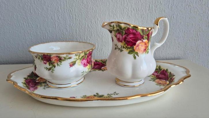 Suiker en melkstel Royal Albert, Antiek en Kunst, Antiek | Servies los, Ophalen of Verzenden