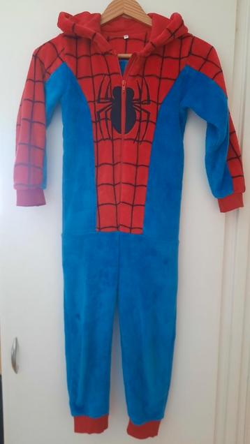 Spiderman onesie beschikbaar voor biedingen