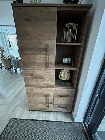 2x buffet kast beschikbaar voor biedingen