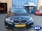 BMW 3-serie 318i Executive zwartmet.2009 facelift model 17in, Auto's, 65 €/maand, Zwart, Zwart, Origineel Nederlands