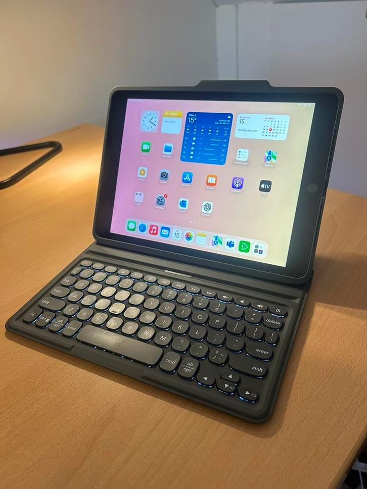 Zagg Pro Keys Toetsenbord iPad, Computers en Software, Apple iPads, Zo goed als nieuw, Apple iPad, 10 inch, 64 GB, Grijs, Ophalen of Verzenden