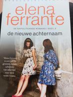 Elena Ferrante - De nieuwe achternaam, Elena Ferrante, Gelezen, Ophalen of Verzenden, Nederland