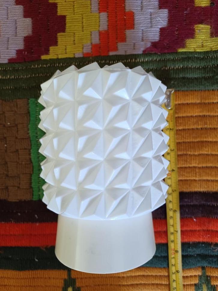 plafoniere (thabur?) wit met punten/ stekels retro, Huis en Inrichting, Lampen | Plafondlampen, Zo goed als nieuw, Glas, Kunststof