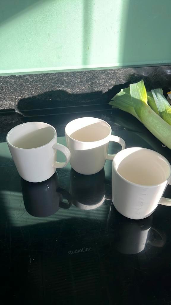 Hema: 3 witte mokken, Huis en Inrichting, Keuken | Servies, Zo goed als nieuw, Kop(pen) en/of Schotel(s), Overige stijlen, Ophalen of Verzenden