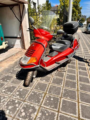 Piaggio hexagon ex150 duitse papieren beschikbaar voor biedingen