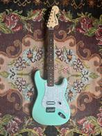 Fender Tom Delonge Stratocaster 2023, Muziek en Instrumenten, Ophalen, Zo goed als nieuw, Solid body, Fender