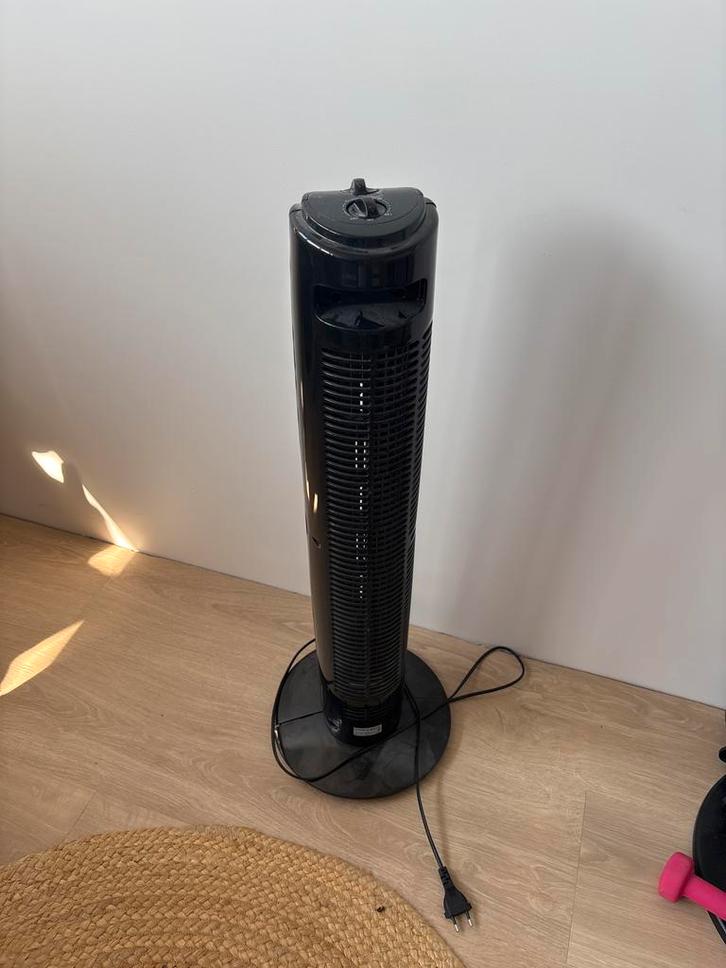 Zwarte Staande Ventilator - Goede Staat, Witgoed en Apparatuur, Airco's, Gebruikt, Staande ventilator, Minder dan 60 m³, 3 snelheden of meer