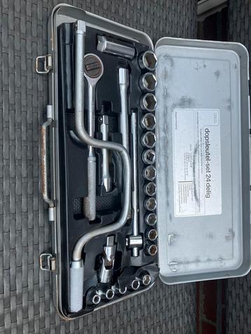 Dopsleutel set / doppen set beschikbaar voor biedingen