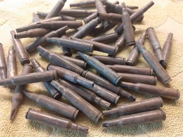 50 hulzen 5,56mm Defensie (ONKLAAR) €5,-  beschikbaar voor biedingen