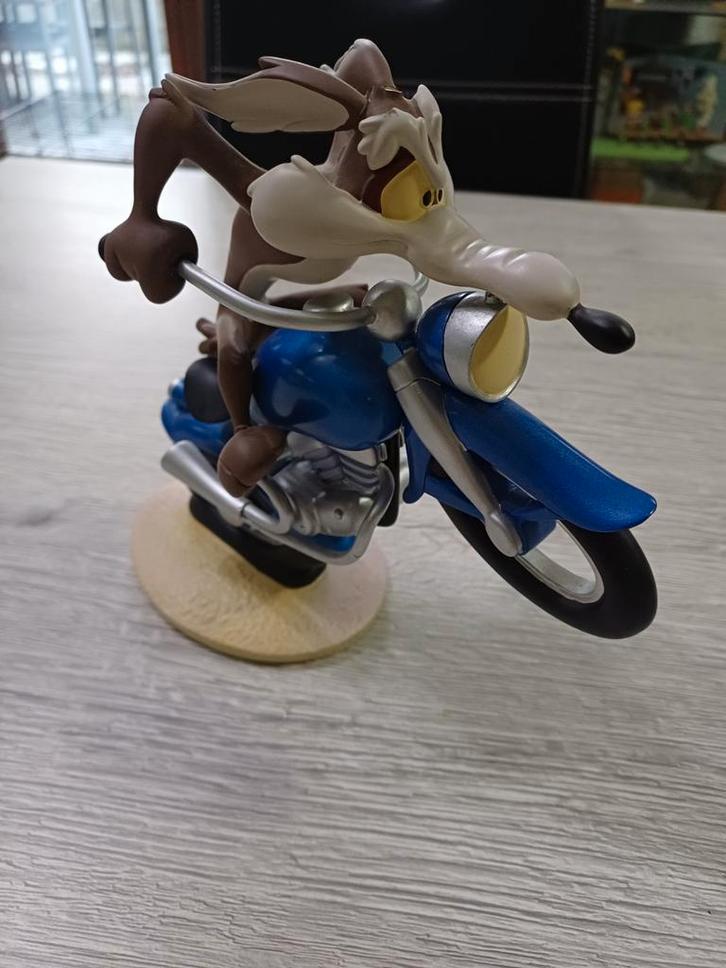Coyote Demons and Merveilles Biker
Beeldje/Standbeeld, Verzamelen, Stripfiguren, Beeldje of Figuurtje, Looney Tunes, Ophalen of Verzenden