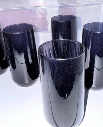 6 paarse vintage drinkglazen  beschikbaar voor biedingen