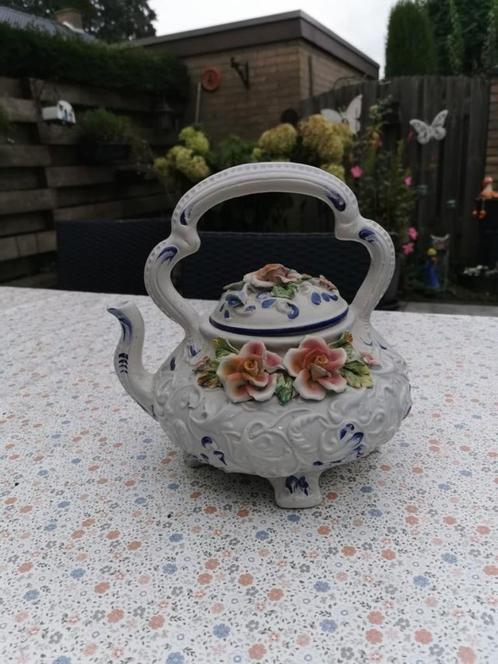 Capodimonte Italiaans Porselein Theepot Obsmuk Barok Bloemen, Antiek en Kunst, Antiek | Servies los, Ophalen