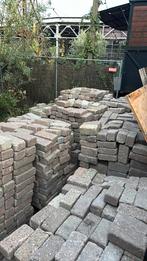Gratis af te halen - 10 pallets bakstenen, Tuin en Terras, Tegels en Klinkers, Ophalen, Zo goed als nieuw, Beton
