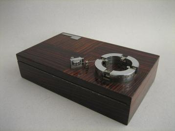 Vintage presentatiedoos TNO Delft jaren '60 techniek beschikbaar voor biedingen