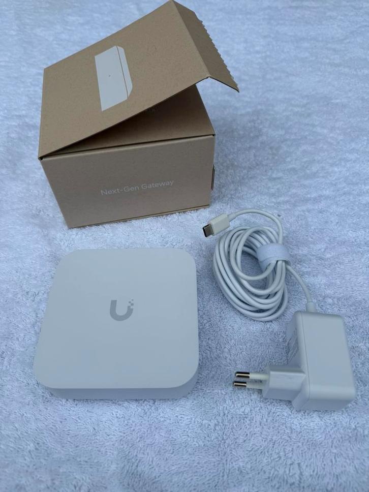 UniFi UXG-Lite, Computers en Software, Routers en Modems, Zo goed als nieuw, Router, Ophalen of Verzenden