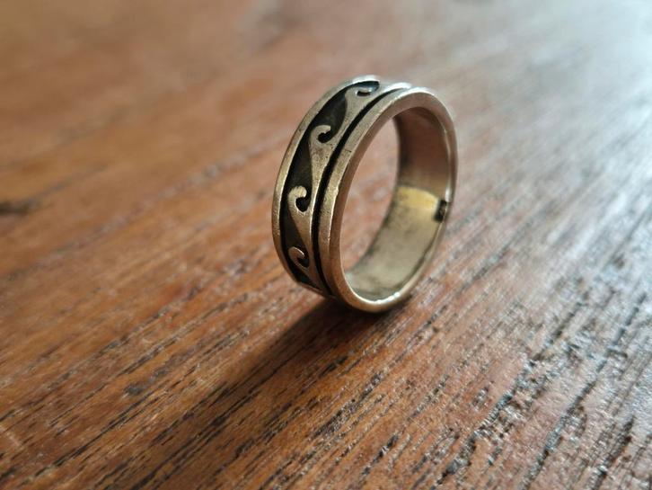 Zilveren ring 067 bewerkt maat 20, Sieraden, Tassen en Uiterlijk, Ringen, 20 of groter, Zilver, Zilver, Ophalen of Verzenden