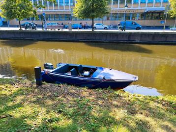 Bootje te koop, nieuwe antifouling en verf beschikbaar voor biedingen