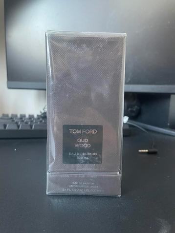 Tom ford oud wood 100ml beschikbaar voor biedingen