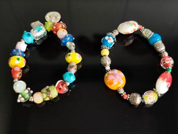 2x armband met glazen fantasiekralen op elastiek, 20 cm beschikbaar voor biedingen