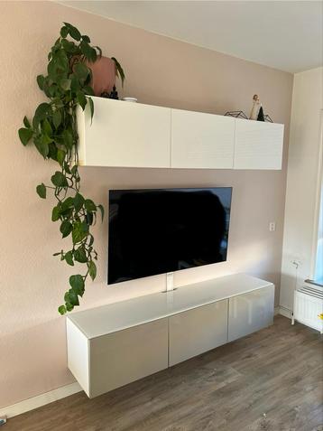 IKEA BESTÅ kast voor vloer of wand wit beschikbaar voor biedingen