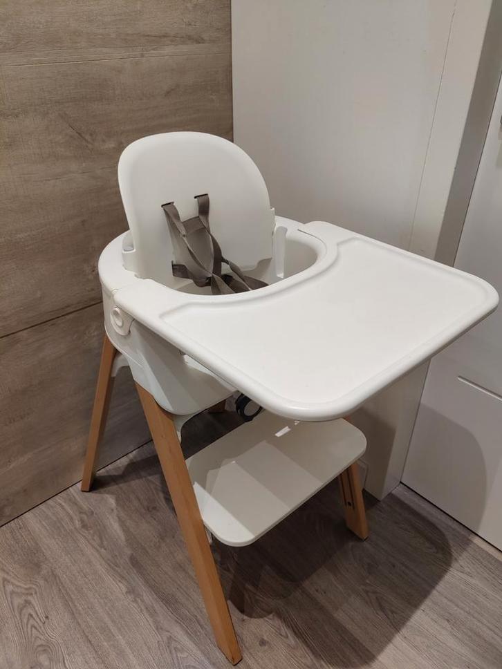 Stokke Steps Kinderstoel Set Compleet, Kinderen en Baby's, Kinderstoelen, Gebruikt, Meegroeistoel, Afneembaar eetblad, Gordel(s)