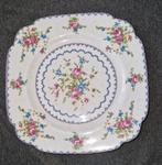 Royal Albert, petit point china, Antiek en Kunst, Ophalen of Verzenden
