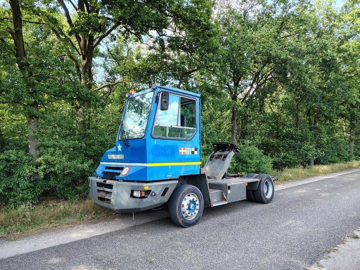 TERBERG YT180 TERMINAL TREKKER MET KENTEKEN, Zakelijke goederen, Machines en Bouw | Heftrucks en Intern transport, Overige typen