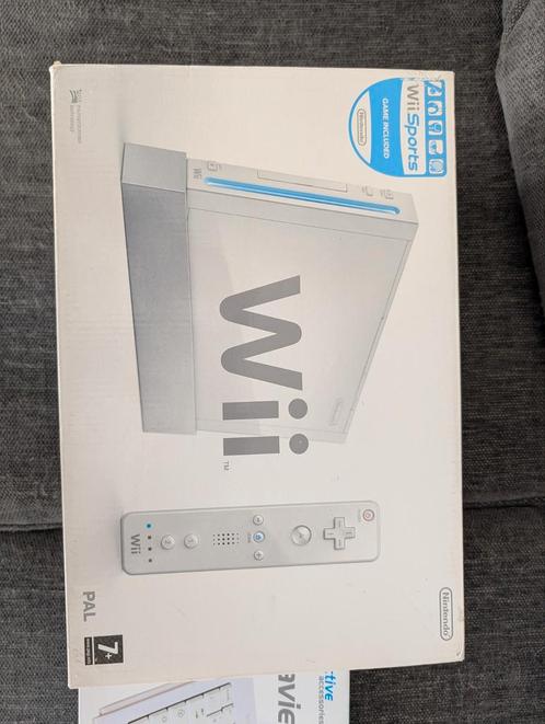 Nieuwe Nintendo Wii + Wii Sports + Toetsenbord, Spelcomputers en Games, Spelcomputers | Nintendo Wii, Nieuw, Met 1 controller
