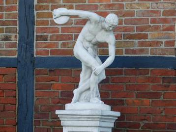 Discobolus op Sokkel - 155 cm - Volledig Steen beschikbaar voor biedingen