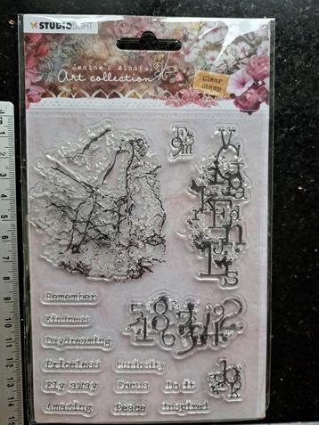 STUDIOLIGHT STEMPEL ART JOURNAL MIXED MEDIA ACHTERGROND  beschikbaar voor biedingen