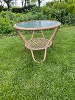 Rotan tafeltje met glasplaat, Ophalen, Gebruikt, Rotan