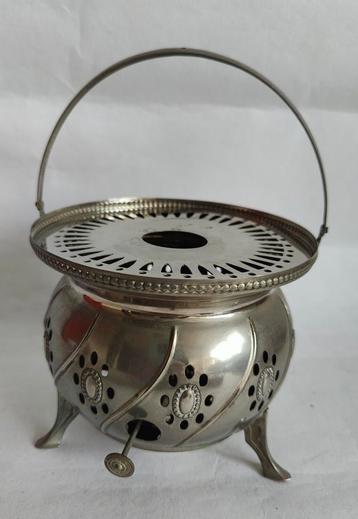 Antieke theewarmer beschikbaar voor biedingen