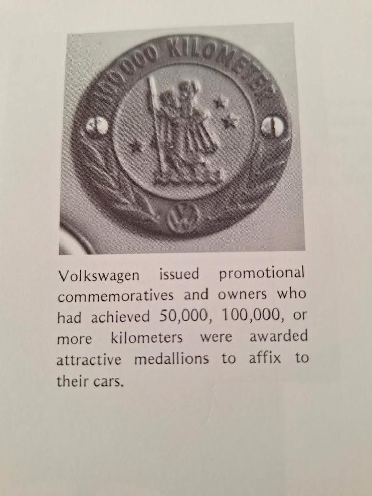 Vw 100.000 Km Embleem , Kever T1 T2 T3 ovaal split, Auto diversen, Auto-accessoires, Ophalen of Verzenden