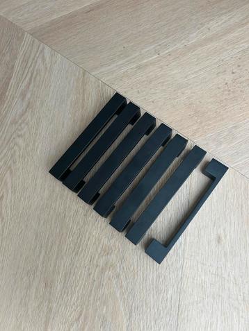 7x zwart greep / handgreep / meubelgreep / kast beschikbaar voor biedingen