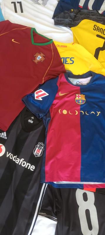 Partij Voetbalshirts gezocht!! beschikbaar voor biedingen