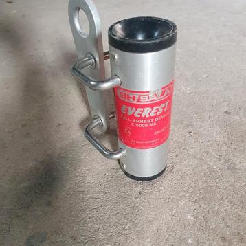 Everest val arrest device in goede conditie beschikbaar voor biedingen