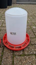 Drink en eetsilo voor kippen, Meerdere dieren, Kip