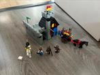 Lego Castle Lion Knights 6067 Guarded Inn en 6022 paardenkar, Ophalen of Verzenden, Gebruikt, Losse stenen, Lego