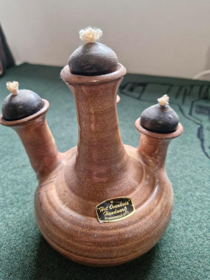 Oude olielamp 'Het Ovenhuis' Ruinerwold, Antiek en Kunst, Antiek | Keramiek en Aardewerk, Ophalen of Verzenden