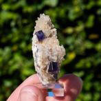 fluoriet uit berbes #12, Ophalen of Verzenden, Mineraal