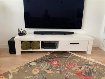 Tv meubel beschikbaar voor biedingen