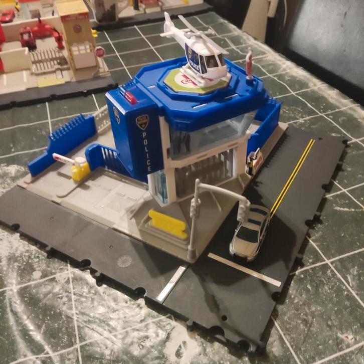 Matchbox City Police Station met licht en geluid, Kinderen en Baby's, Speelgoed | Speelgoedvoertuigen, Gebruikt, Ophalen of Verzenden