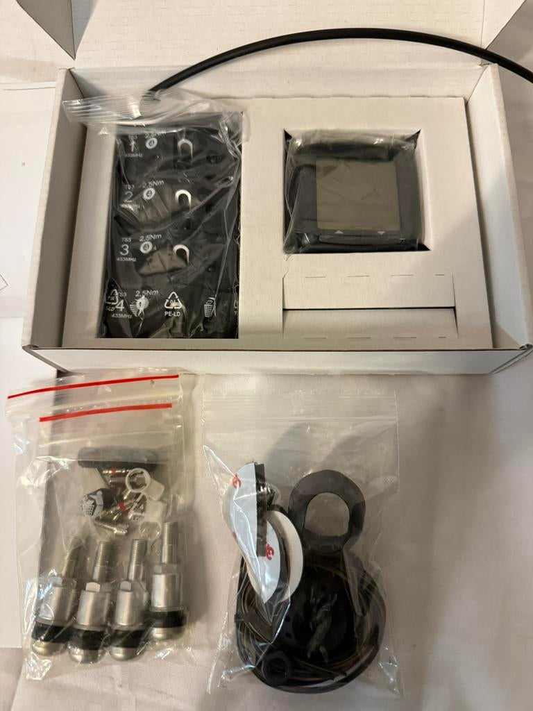 Bandendruk ventielen set universeel, Ophalen of Verzenden, Zo goed als nieuw