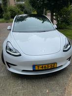 Tesla Model 3 2022 Pearl White Multi-Coat  (12/22), Automaat, Achterwielaandrijving, Zwart, Wit