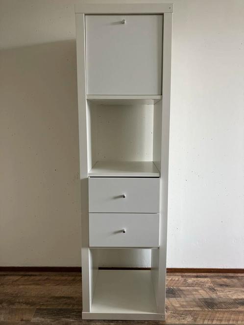 Witte Ikea Kallax vakkenkast met 4 vakken, Huis en Inrichting, Kasten | Ladekasten, Gebruikt, 150 tot 200 cm, Minder dan 50 cm